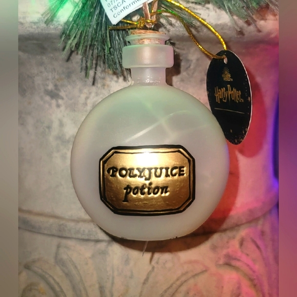 ✨ Harry Potter Light-Up Ornament - Polyjuice Potion - Picture 5 of 6